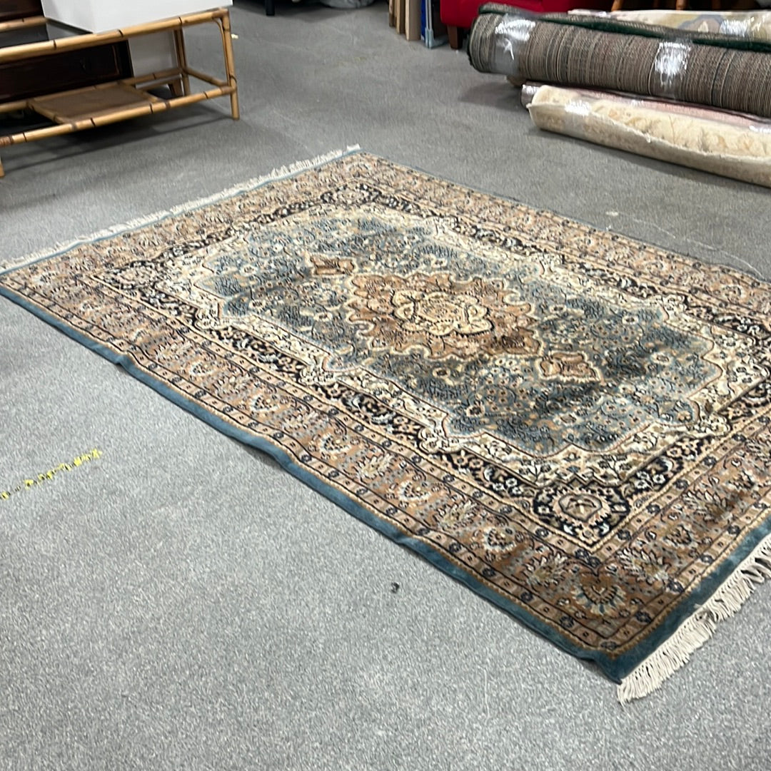 Large Vintage Styled Rug (01309016)