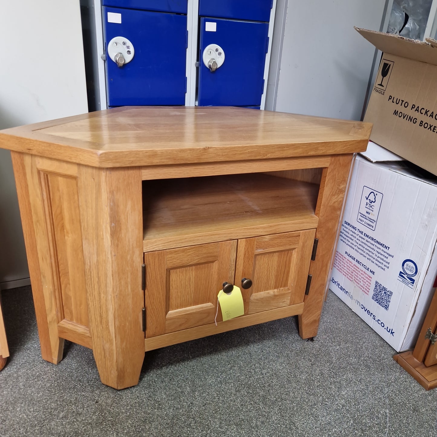 Wooden tv unit (190903)