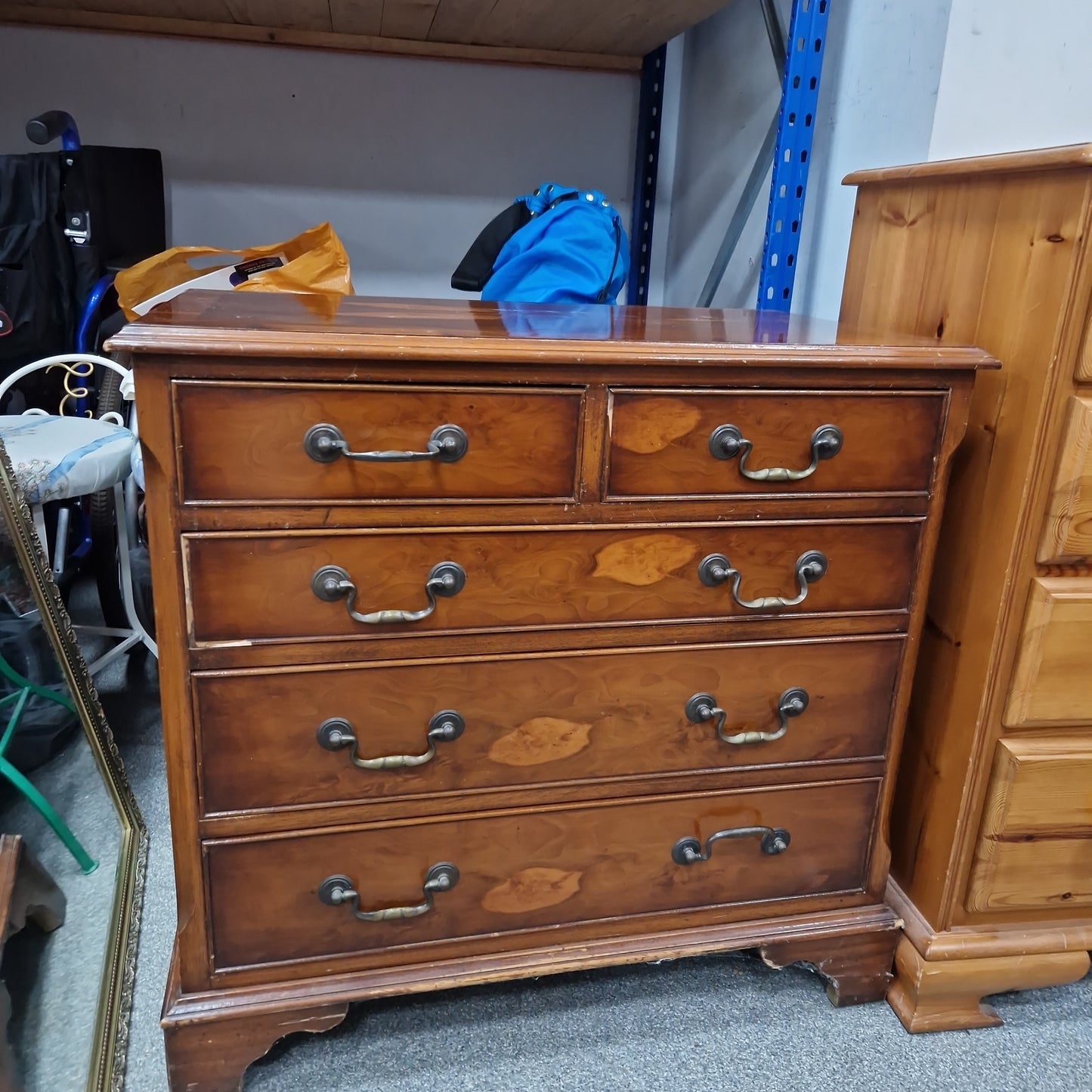 Chest of drawers (190907)