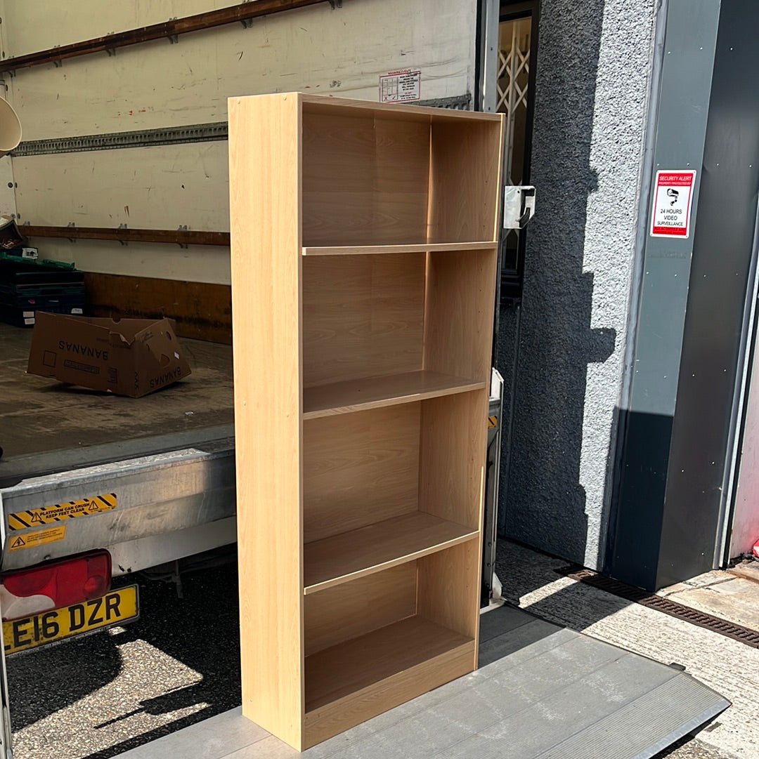 Light wood bookcase (0220806)