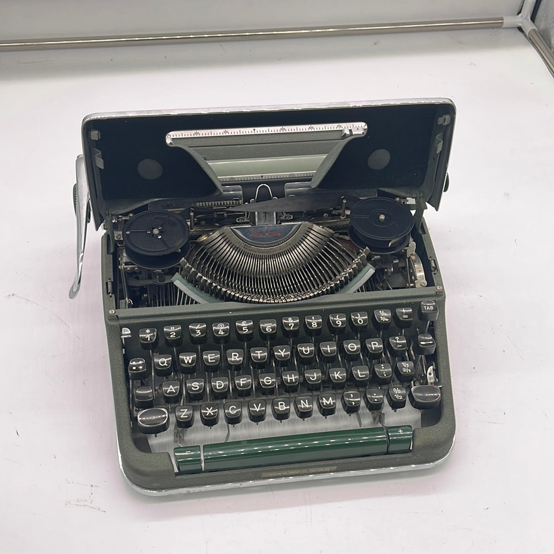 Typewriter (Y)