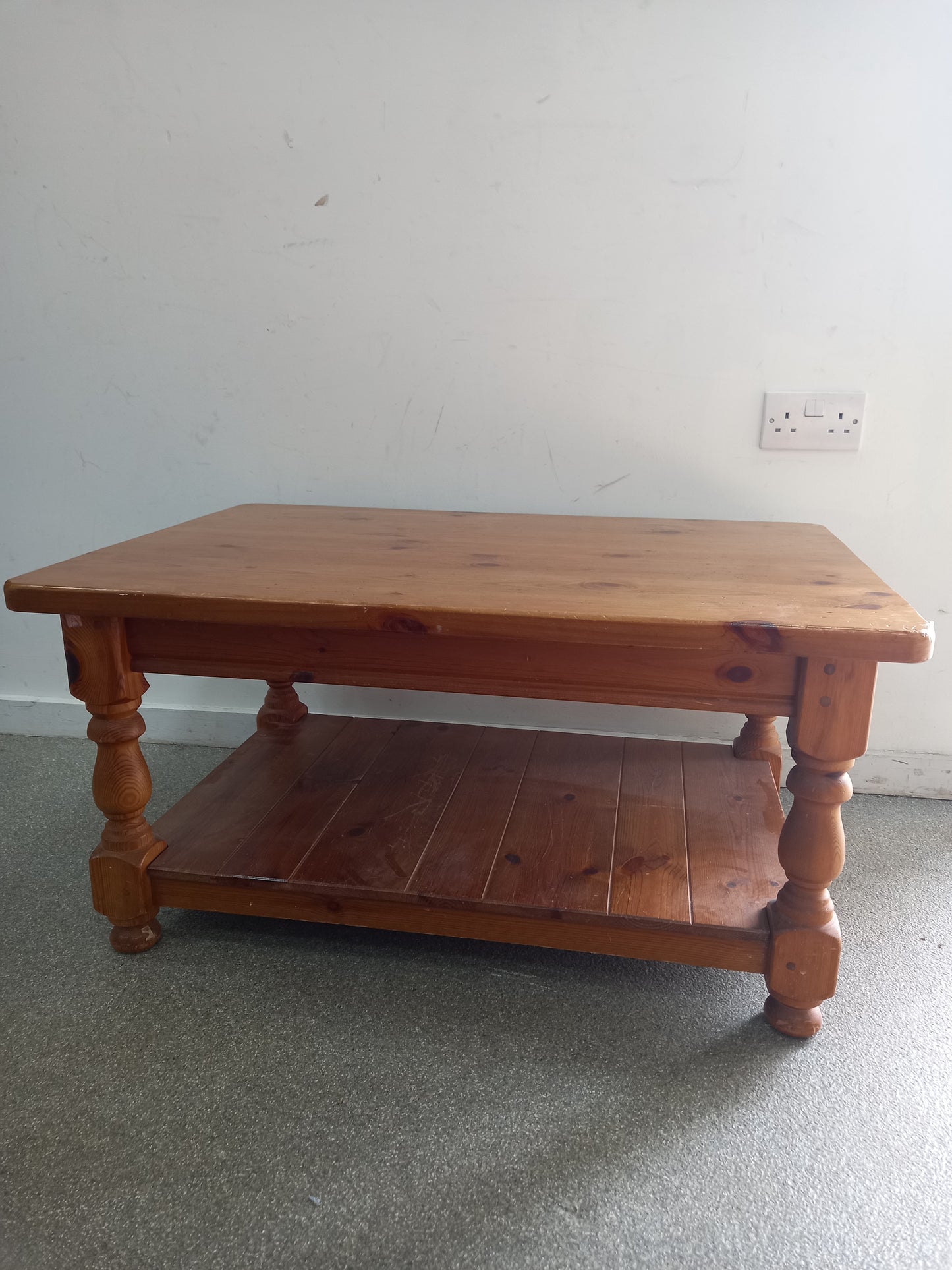 Coffee Table (080407)