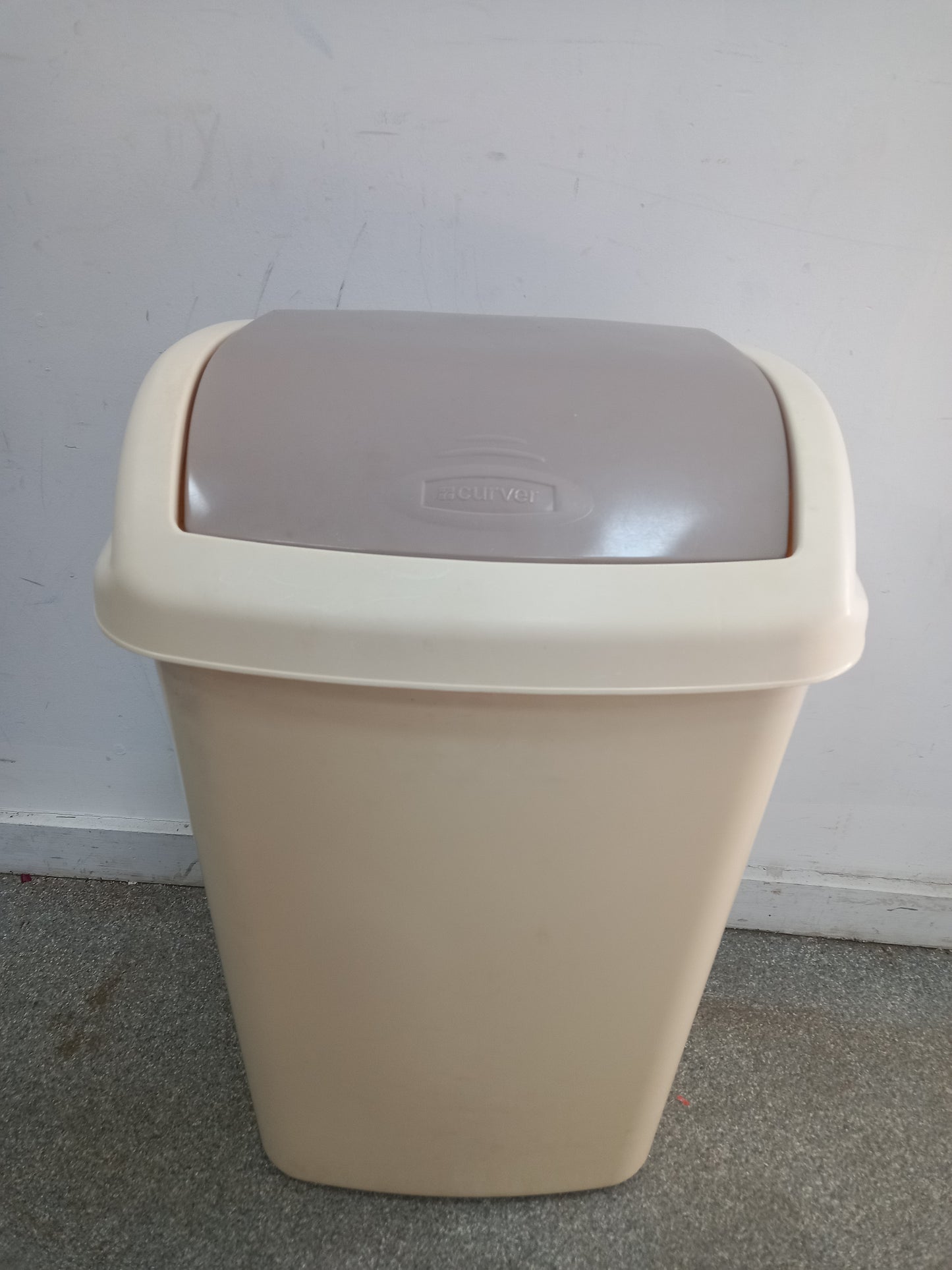 Household Bin (020412)