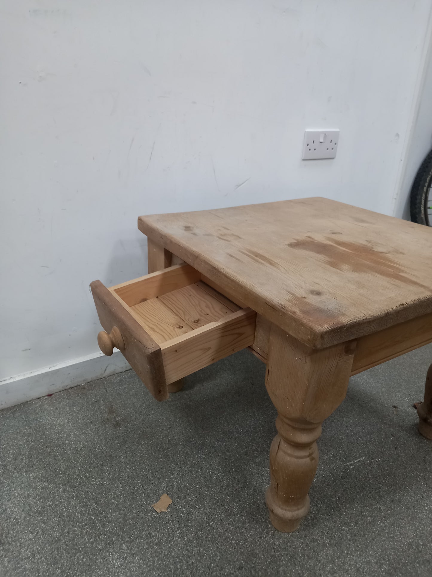 CoffeeTable (040403)