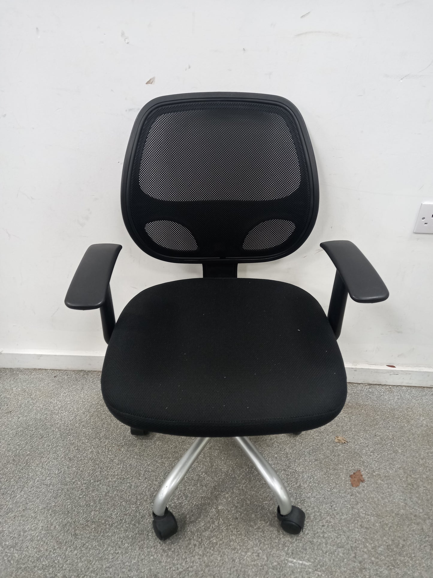Office chair (160401)