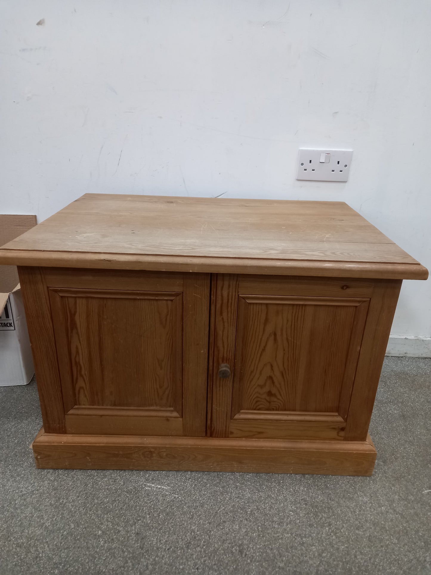 Cabinet (040401)