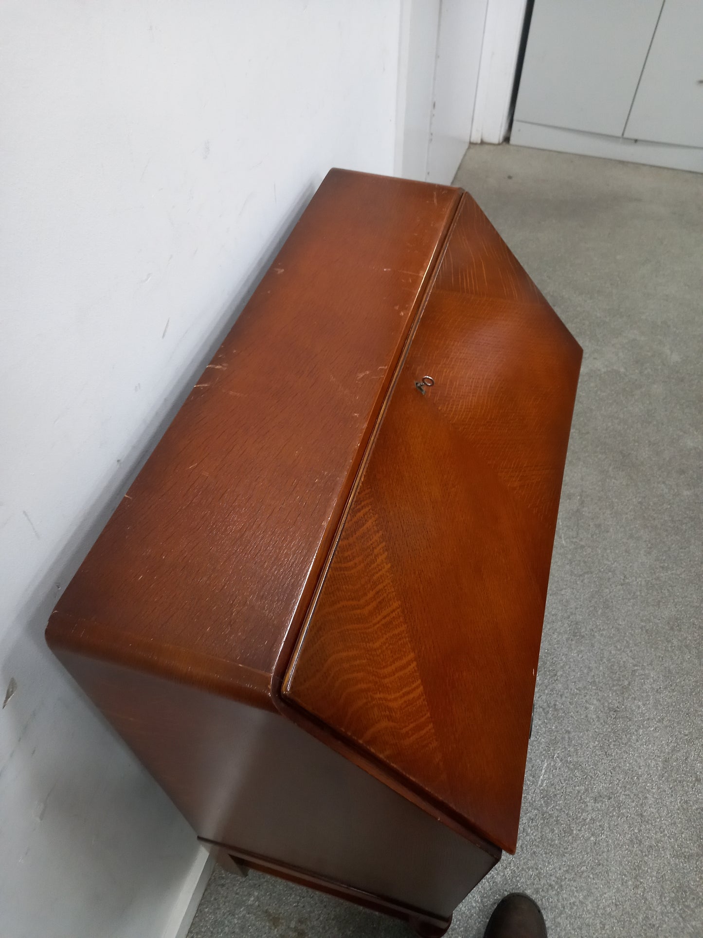 Bureau Desk (200504)