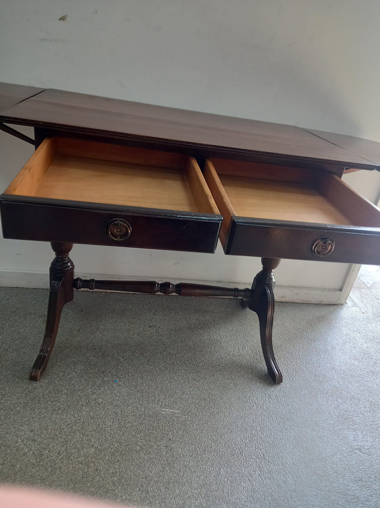 Dropleaf Table (080405)