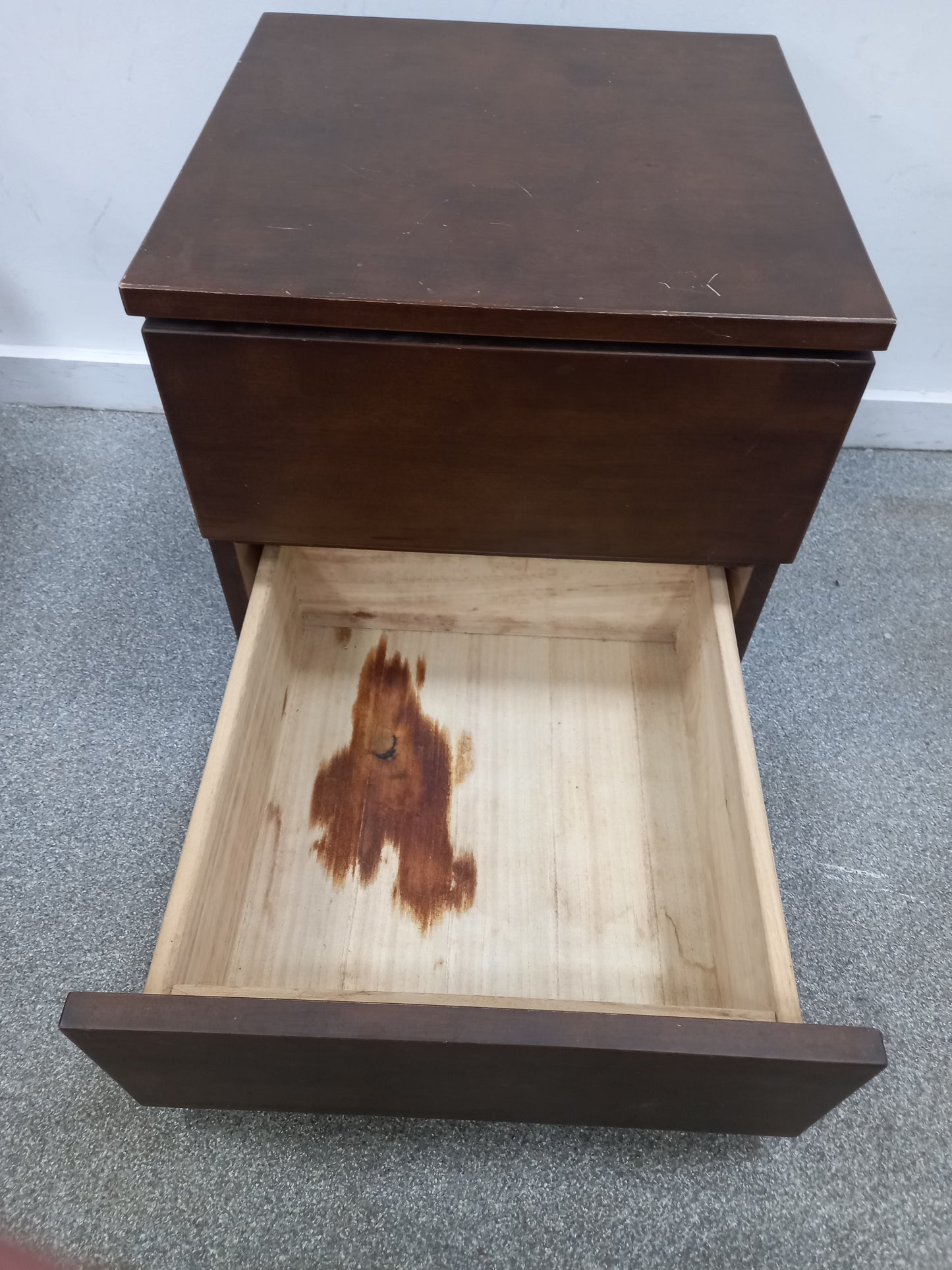 Bedside Table (100401)