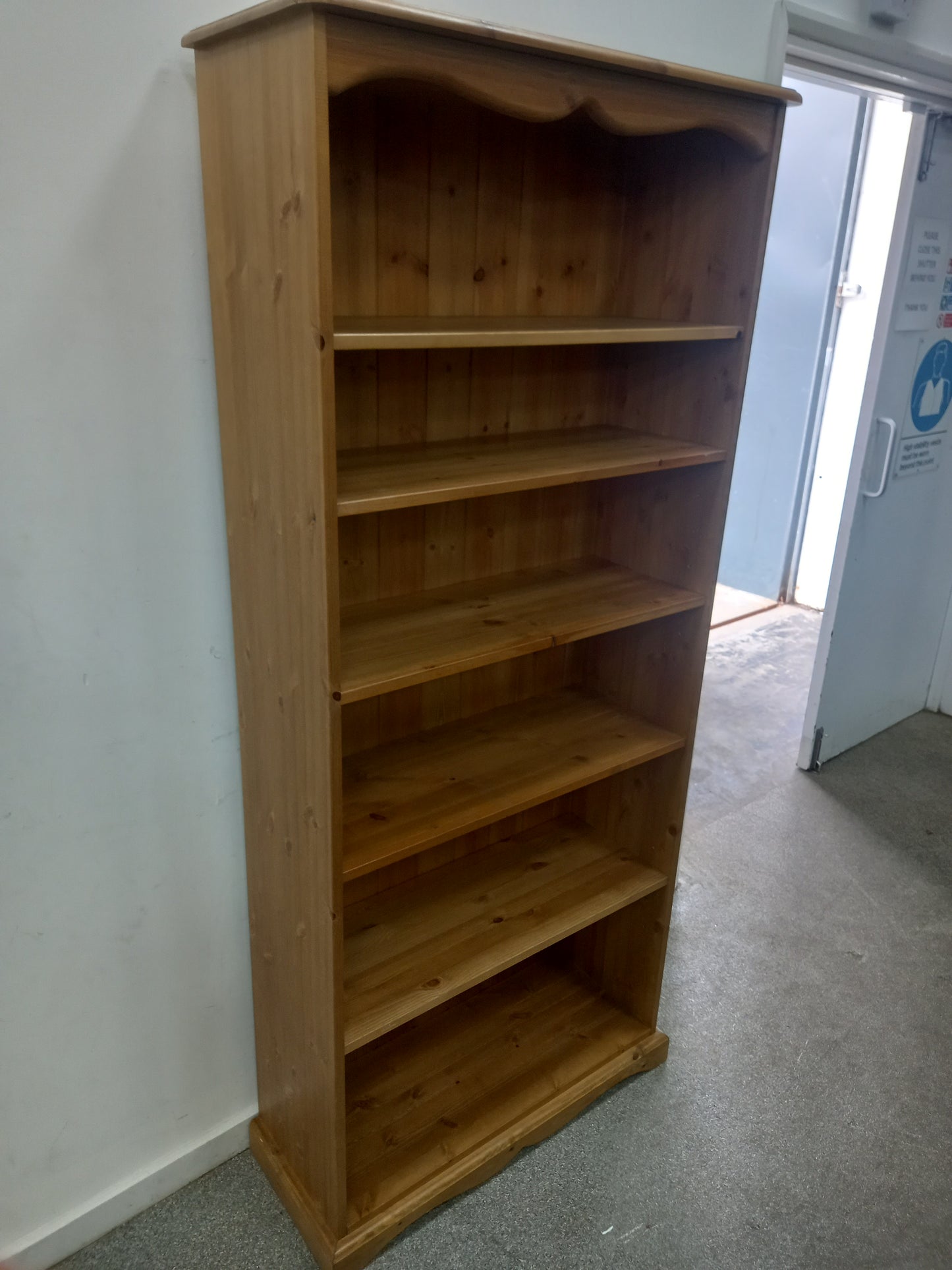 Bookcase (150401)