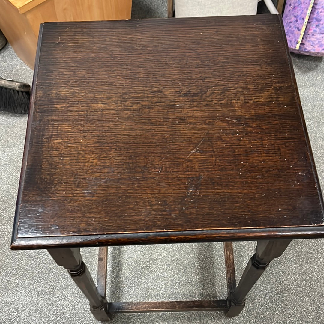 Side Table (080401)