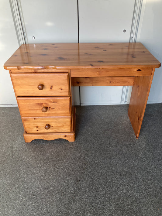 Pine Dressing Table (241002)