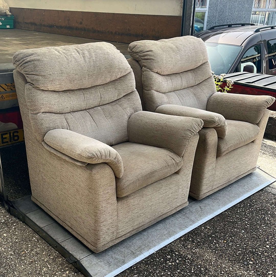 2 x matching Arm chairs (060901)