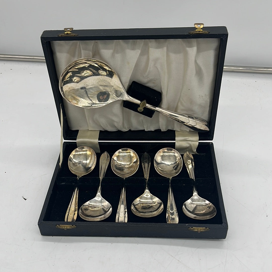 Cased Silver Plated Fruit Spoons & Server, c.1920s