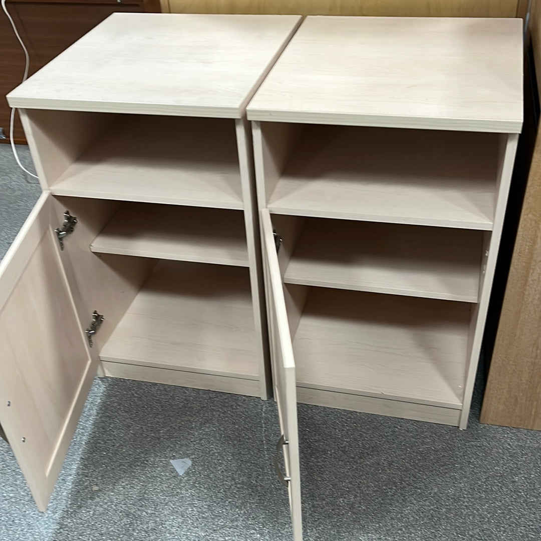 2 x matching bedside table (010507)