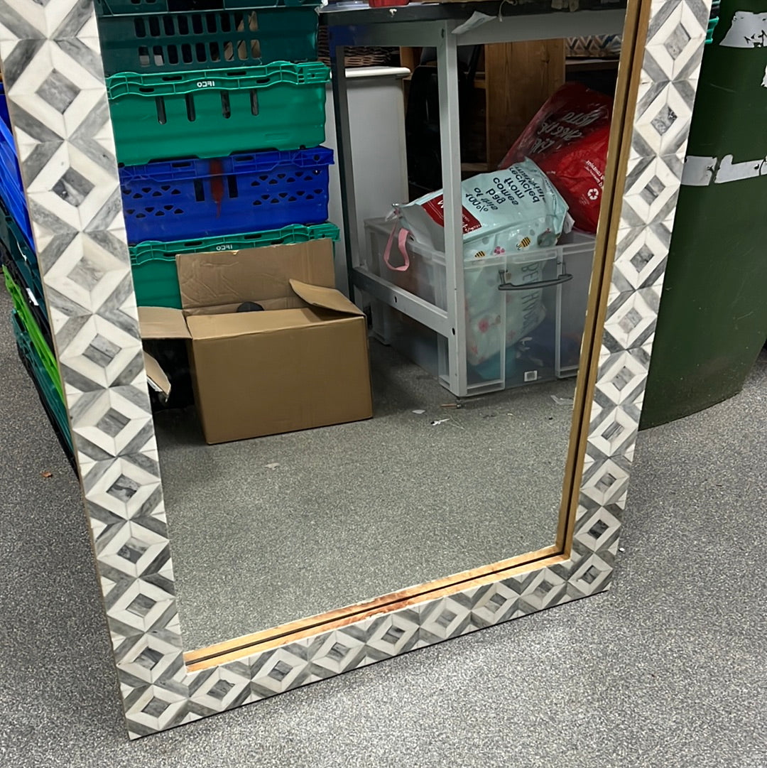 Large Mirror (1)(ONLINE SALES ROOM)