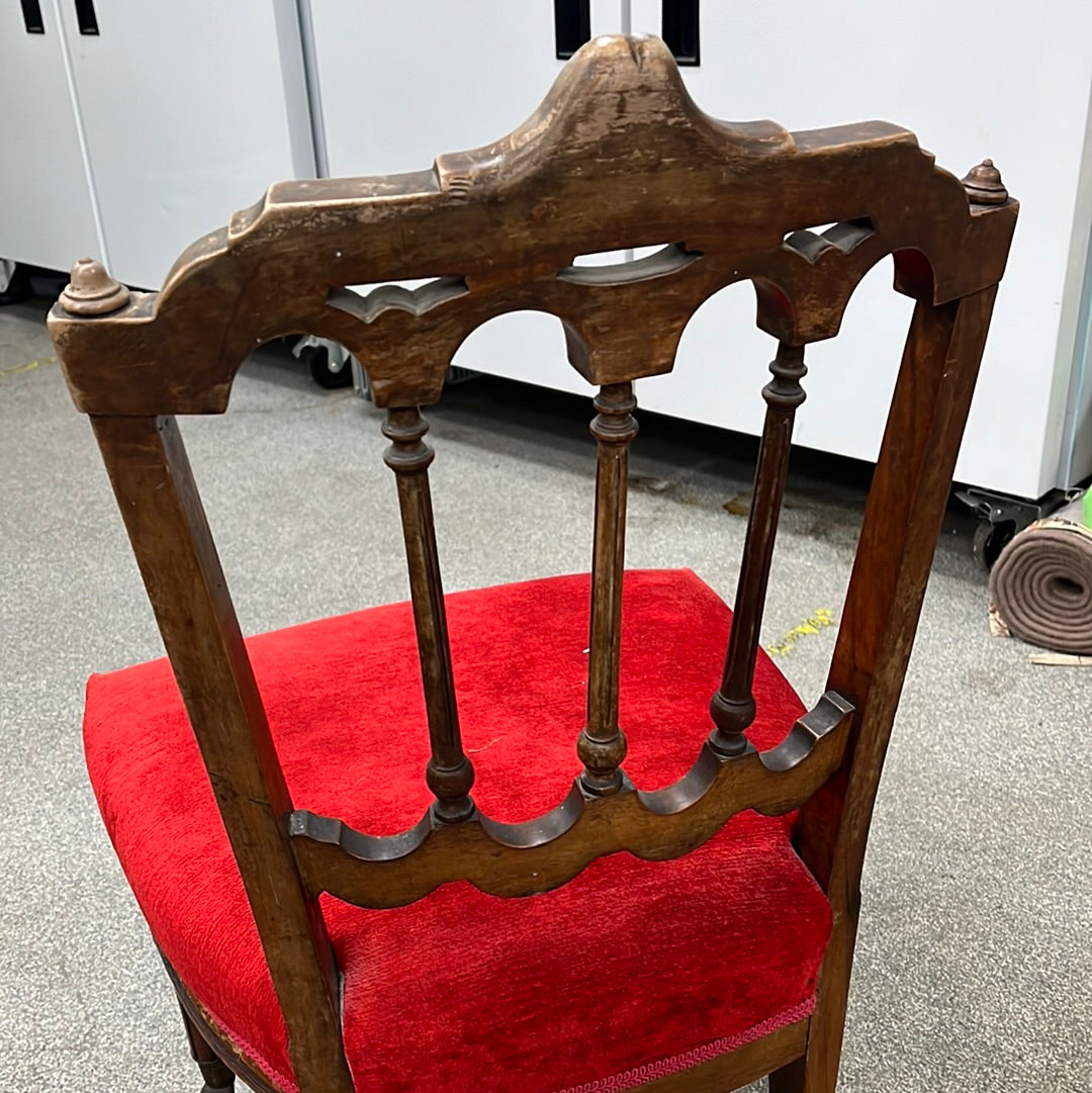 2 x antique chairs (0250104)