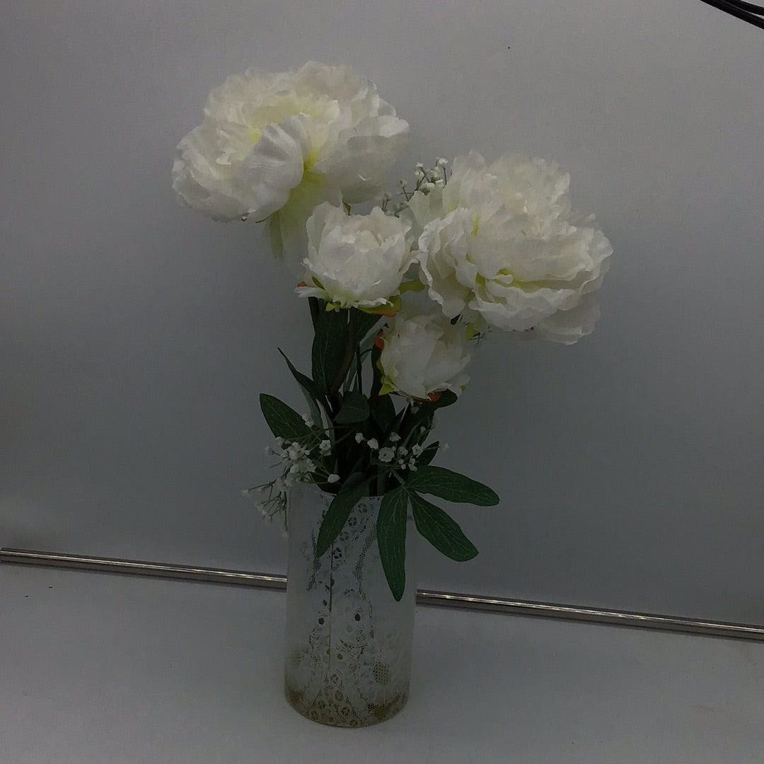 Vase and artificial white flowers (W)