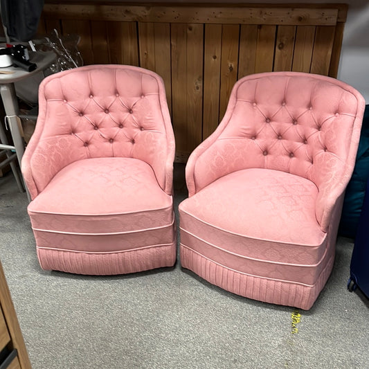 2 x matching buttoned back chairs (0230405)