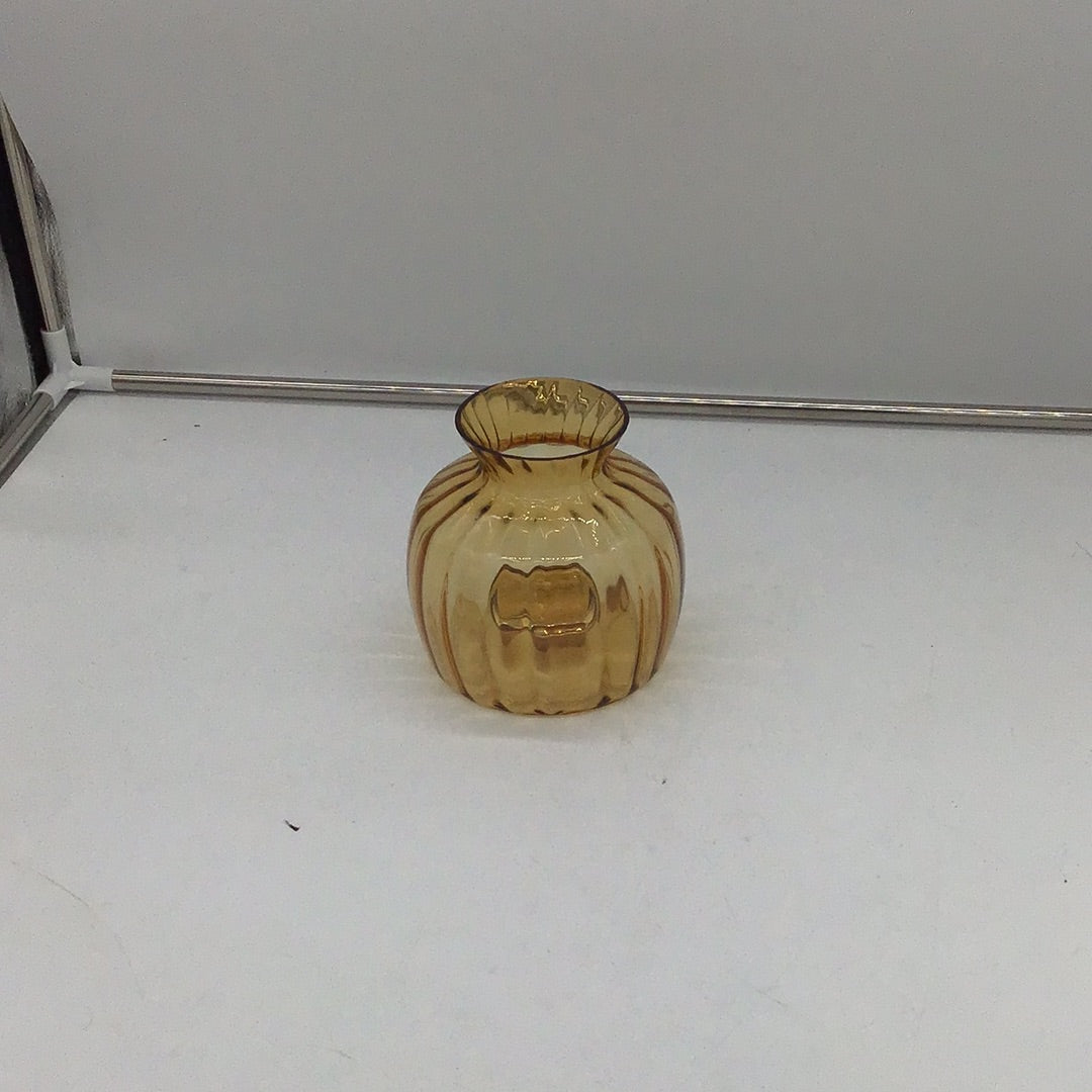 Glass vase (N)