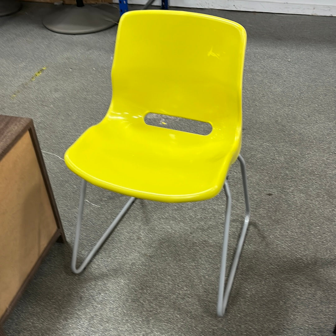 Chair (0140907)