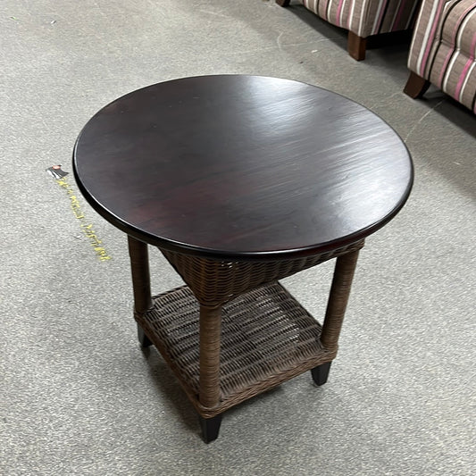 Side Table (01701014)