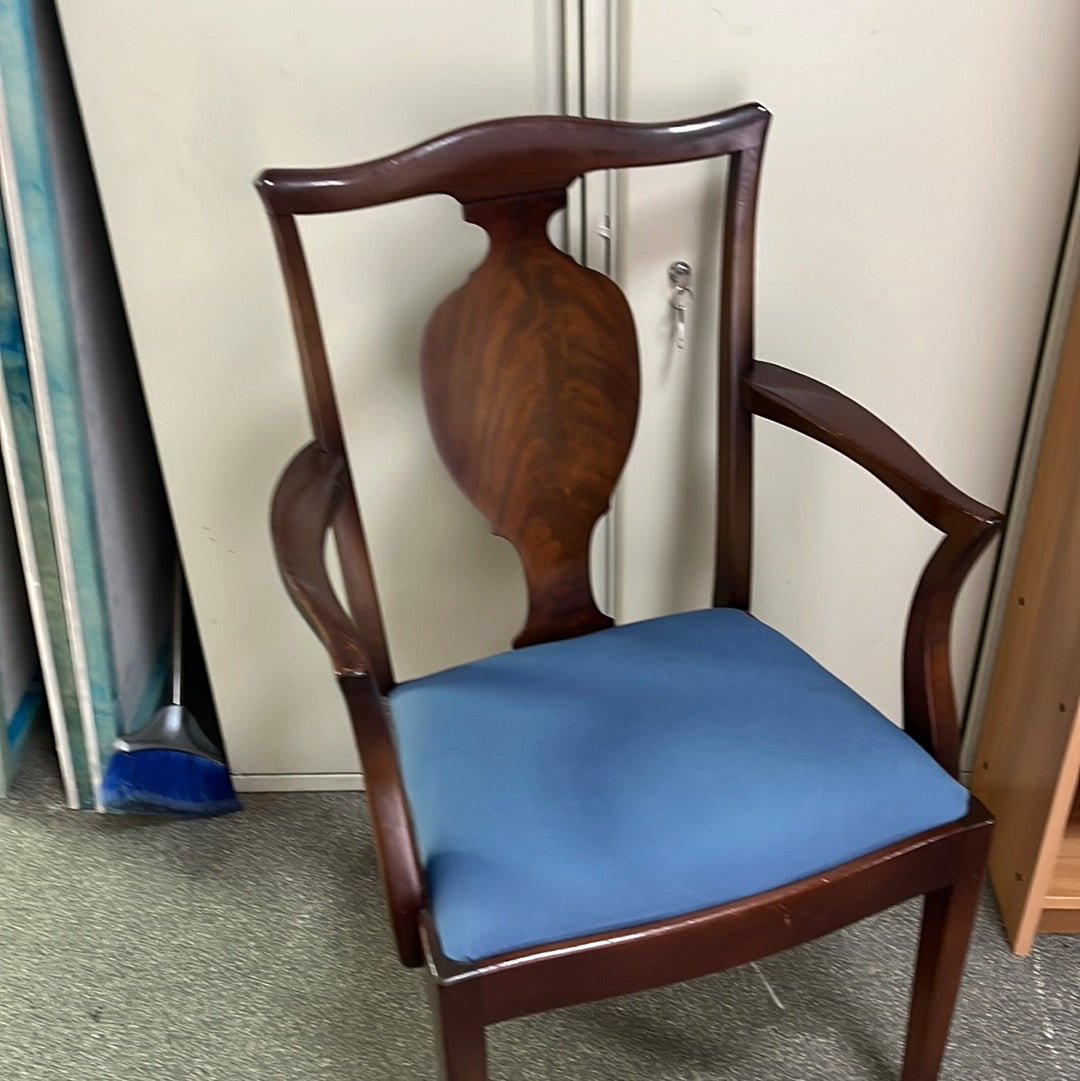 Hallway Chair (02407017)