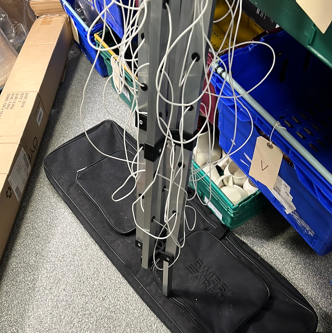 Wall Mounted Washing Line (ONLINE SALES ROOM)
