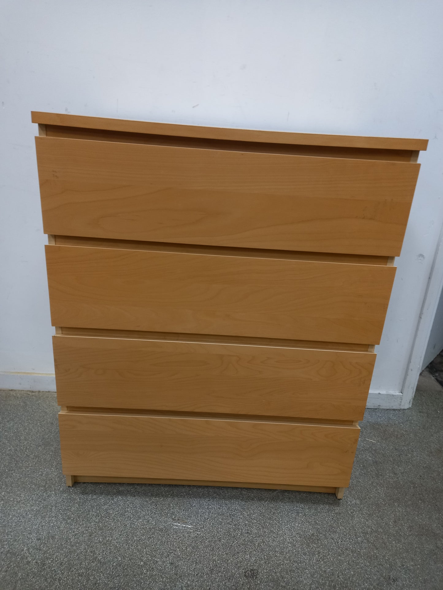 Chest of drawers (200201)