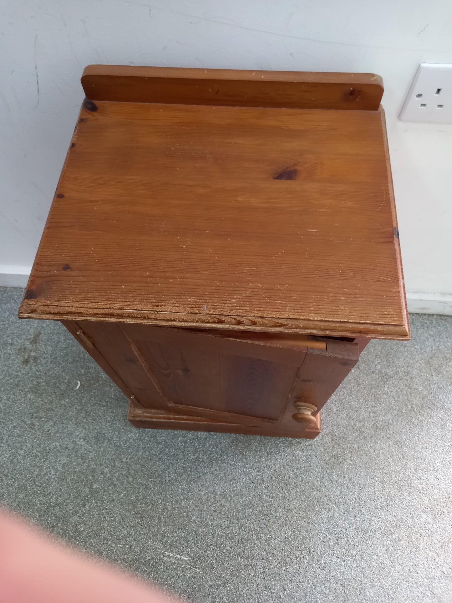 Small Cabinet (210205)